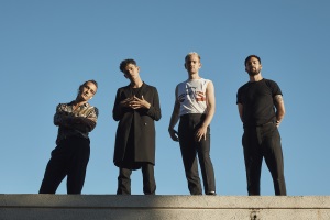 (c) Magdalena Wosinska The 1975